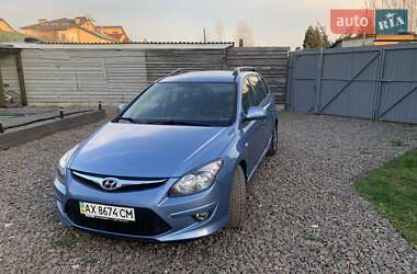 Универсал Hyundai i30 2011 в Киеве