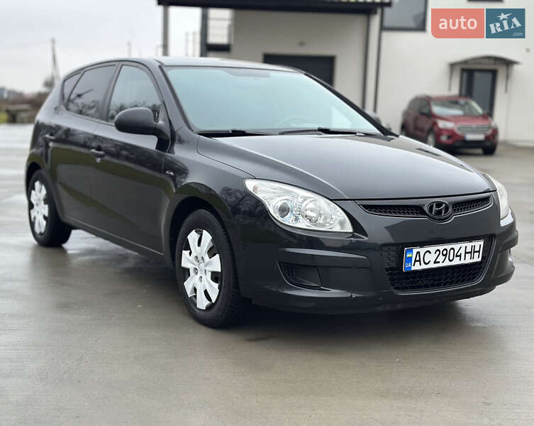 Хетчбек Hyundai i30 2008 в Луцьку фото 3 Хетчбек Hyundai i30 2008 в Луцьку