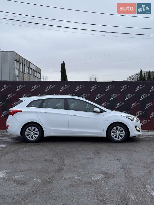 Універсал Hyundai i30 2015 в Сумах