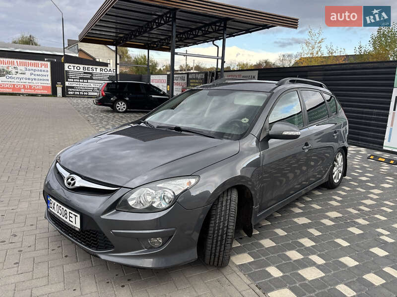 Універсал Hyundai i30 2011 в Шепетівці
