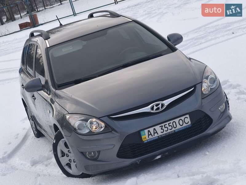 Універсал Hyundai i30 2011 в Жовтих Водах