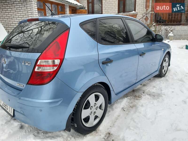 Хетчбек Hyundai i30 2011 в Житомирі