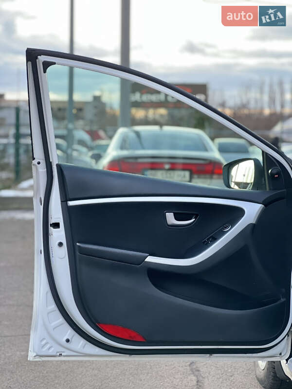 Універсал Hyundai i30 2013 в Миколаєві