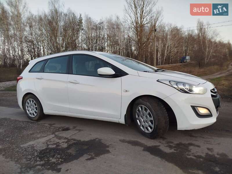 Универсал Hyundai i30 2013 в Виннице
