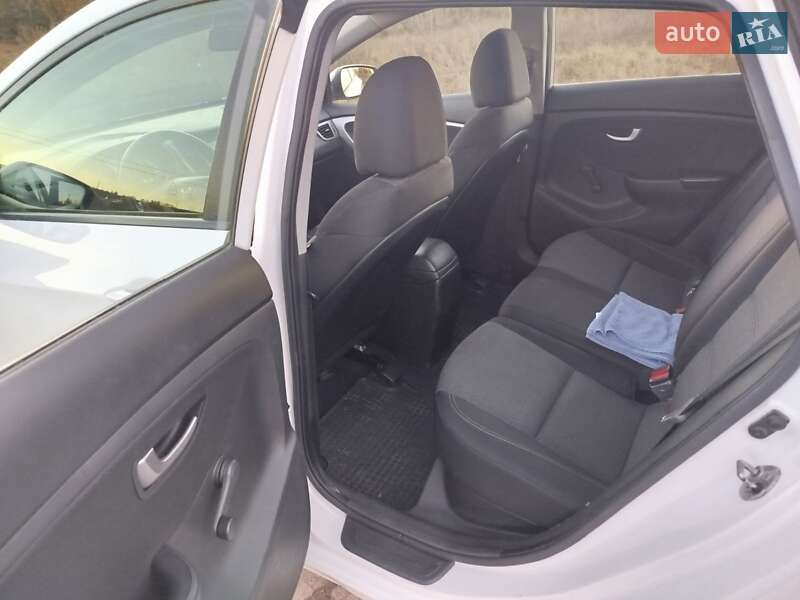 Универсал Hyundai i30 2013 в Виннице