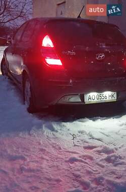Хэтчбек Hyundai i30 2010 в Мукачево