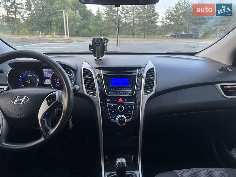 Универсал Hyundai i30 2013 в Самборе фото 11 Универсал Hyundai i30 2013 в Самборе