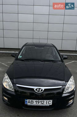 Хэтчбек Hyundai i30 2008 в Киеве