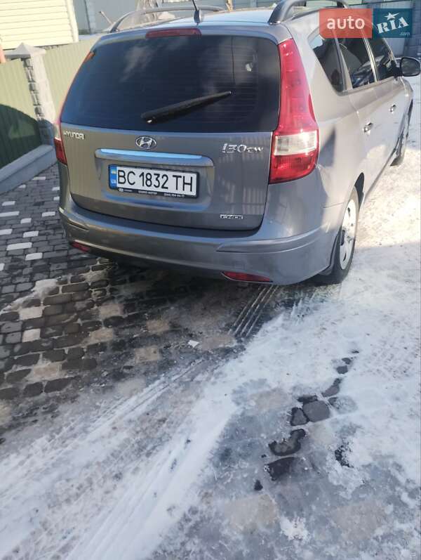 Хэтчбек Hyundai i30 2011 в Самборе