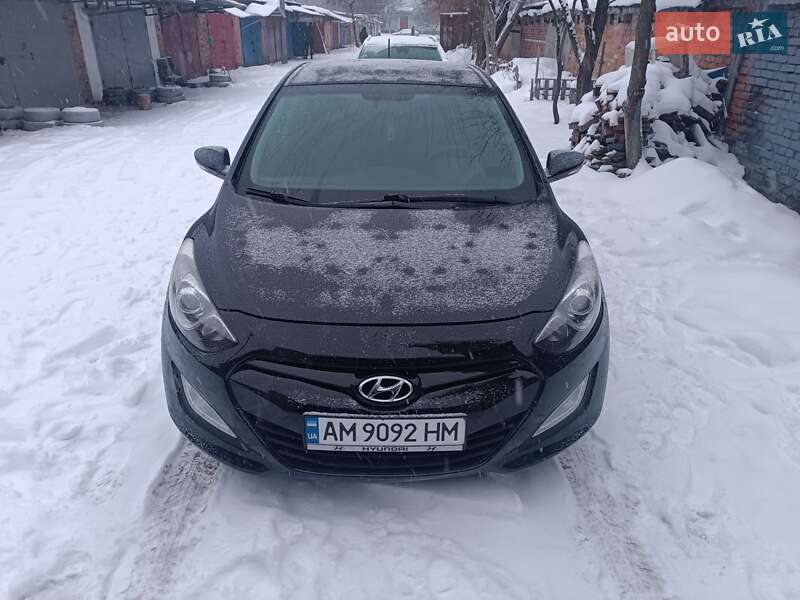 Хэтчбек Hyundai i30 2012 в Коростене