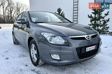 Хэтчбек Hyundai i30 2008 в Луцке