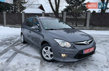 Универсал Hyundai i30 2012 в Луцке
