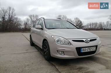 Хэтчбек Hyundai i30 2008 в Каневе