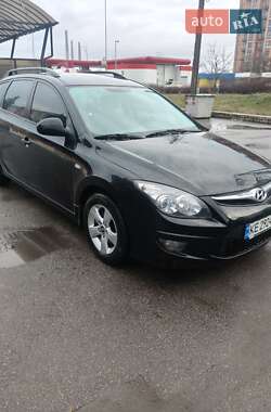 Универсал Hyundai i30 2012 в Днепре