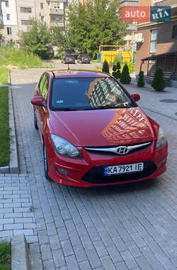 Хэтчбек Hyundai i30 2010 в Житомире