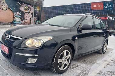 Универсал Hyundai i30 2009 в Луцке