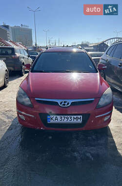 Универсал Hyundai i30 2010 в Киеве