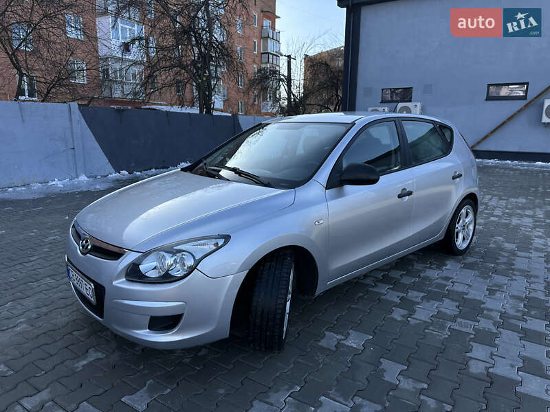 Хэтчбек Hyundai i30 2009 в Нежине