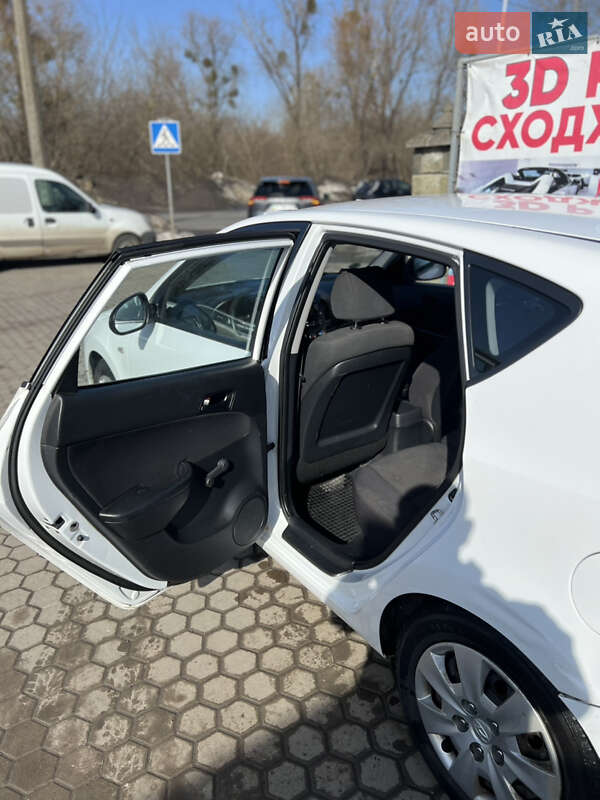 Хэтчбек Hyundai i30 2007 в Луцке