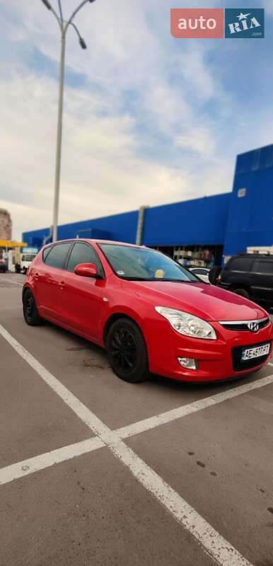 Хетчбек Hyundai i30 2007 в Дніпрі