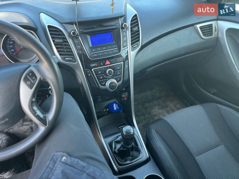Хэтчбек Hyundai i30 2013 в Львове