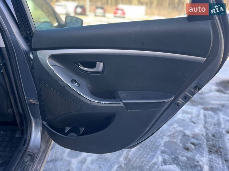 Хэтчбек Hyundai i30 2013 в Львове