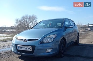 Хэтчбек Hyundai i30 2009 в Житомире