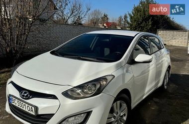 Хетчбек Hyundai i30 2012 в Жовкві