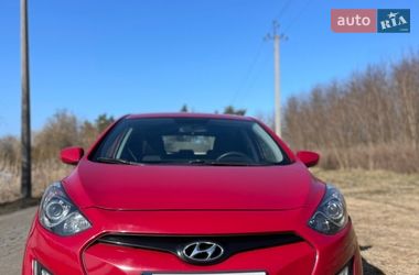 Хэтчбек Hyundai i30 2013 в Емильчине
