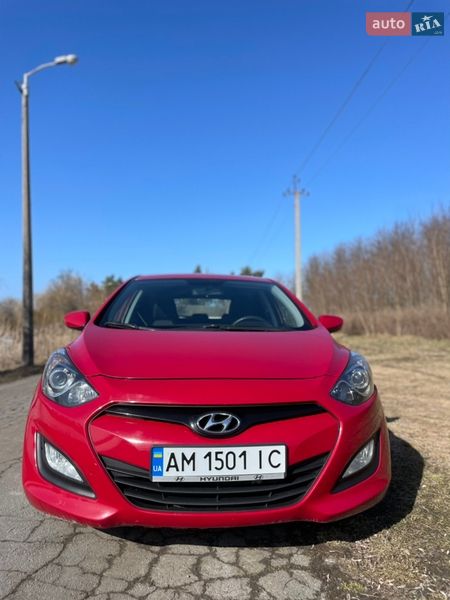 Хэтчбек Hyundai i30 2013 в Емильчине