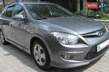 Универсал Hyundai i30 2012 в Львове