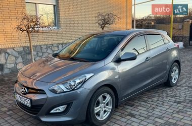 Хетчбек Hyundai i30 2012 в Глобиному