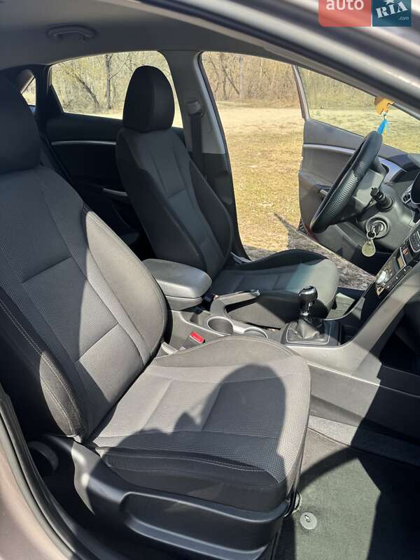 Хетчбек Hyundai i30 2013 в Житомирі