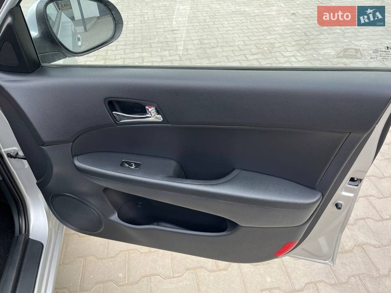 Универсал Hyundai i30 2008 в Тернополе