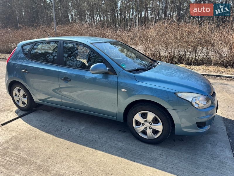 Хетчбек Hyundai i30 2010 в Луцьку