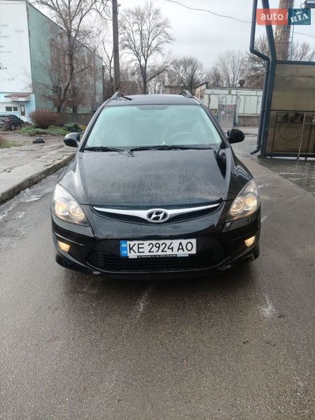 Универсал Hyundai i30 2012 в Днепре