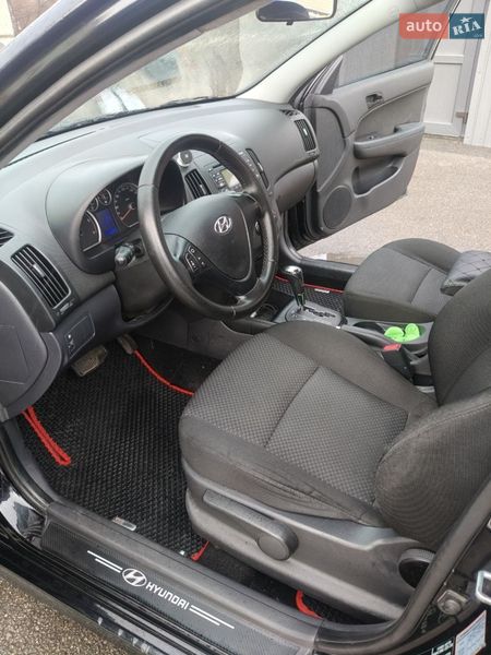 Универсал Hyundai i30 2012 в Днепре