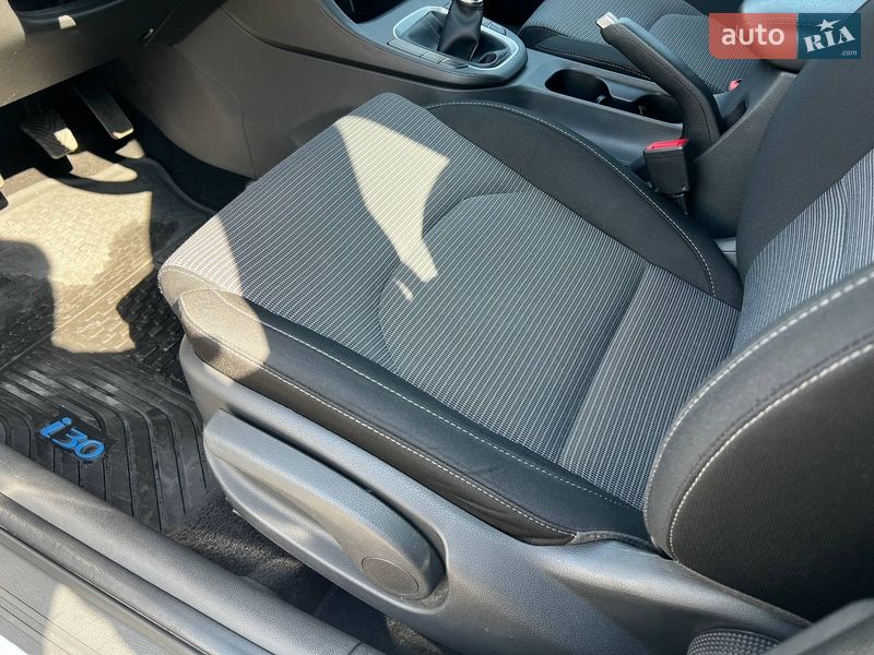 Хэтчбек Hyundai i30 2021 в Киеве