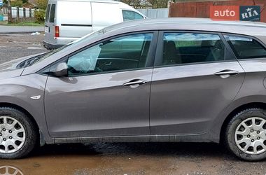 Універсал Hyundai i30 2014 в Ужгороді