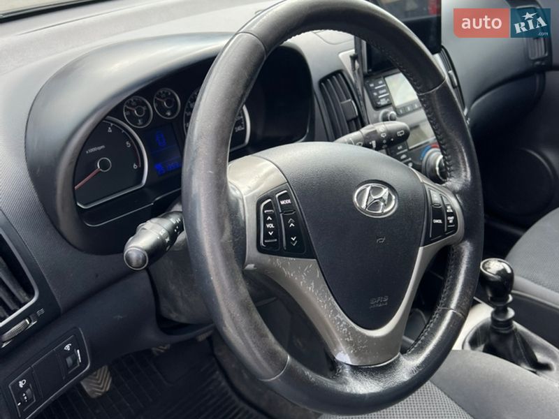 Универсал Hyundai i30 2008 в Дубно