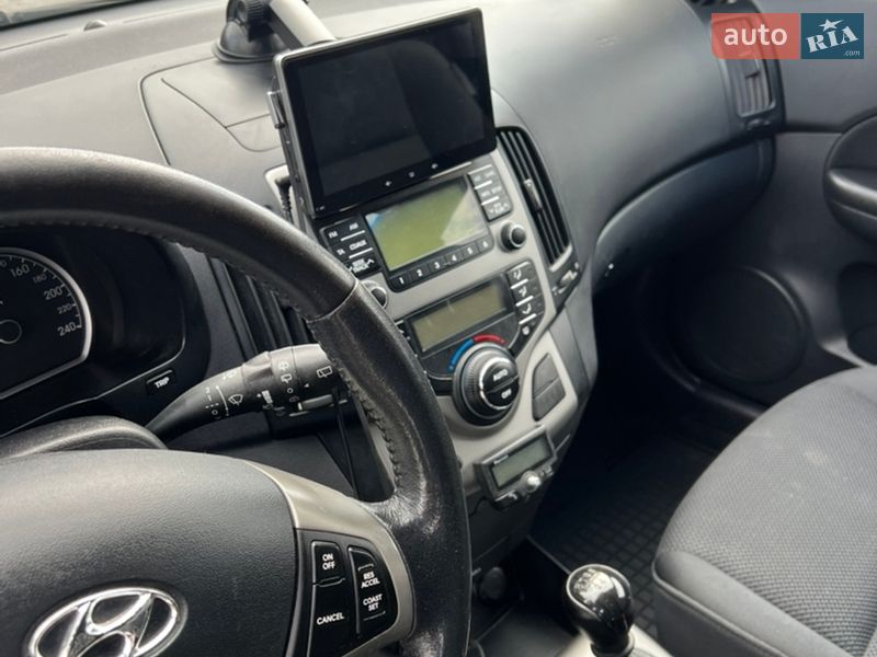 Универсал Hyundai i30 2008 в Дубно