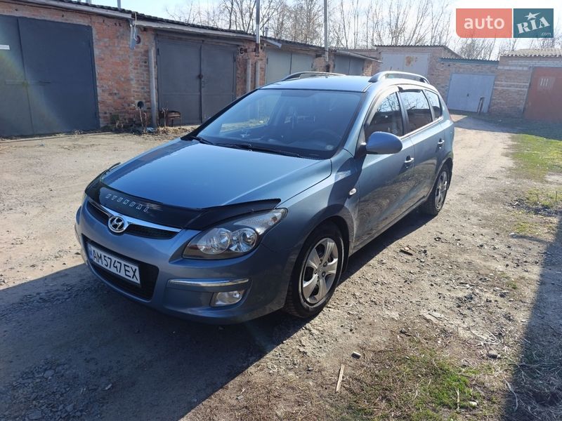 Универсал Hyundai i30 2010 в Миргороде