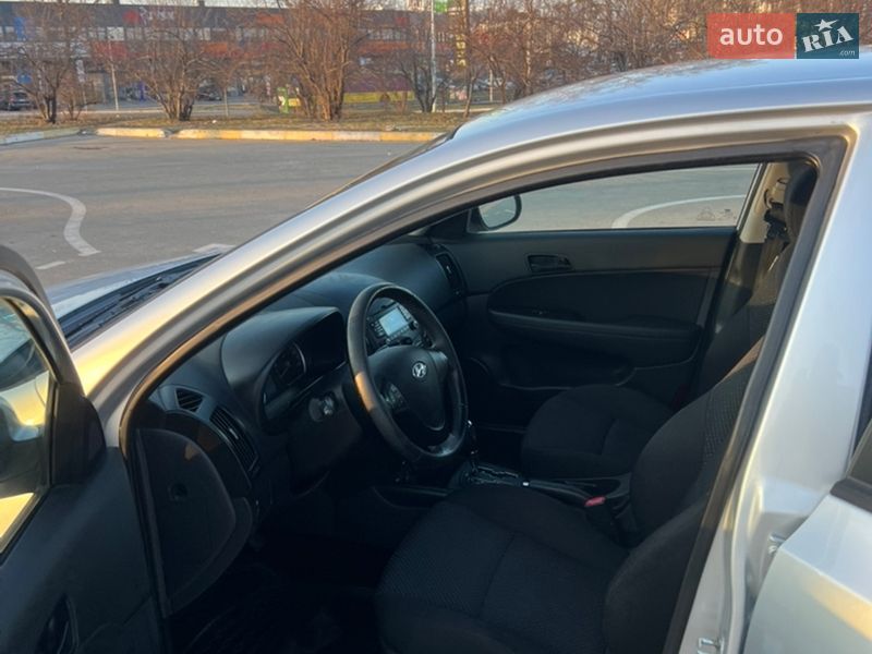 Хэтчбек Hyundai i30 2011 в Буче фото 15 Хэтчбек Hyundai i30 2011 в Буче