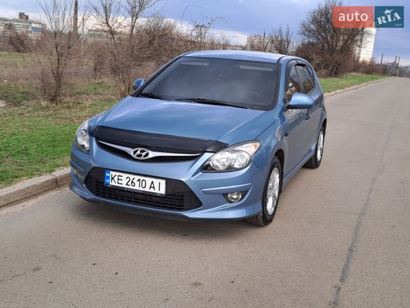 Хетчбек Hyundai i30 2010 в Кривому Розі