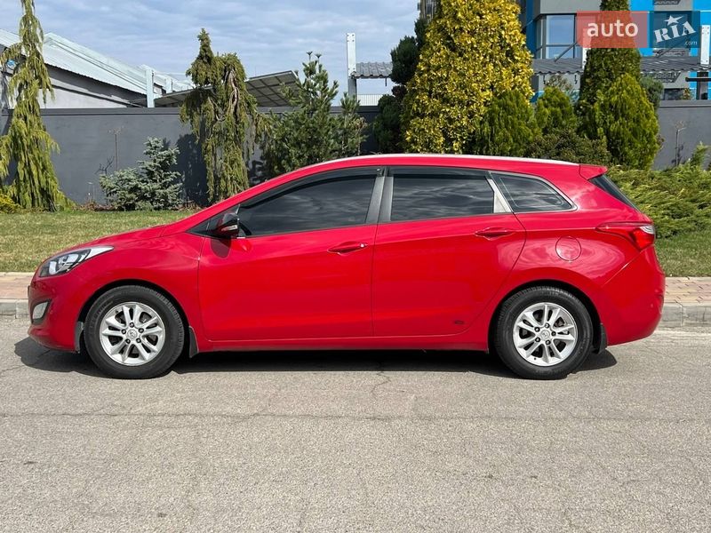 Універсал Hyundai i30 2012 в Дніпрі