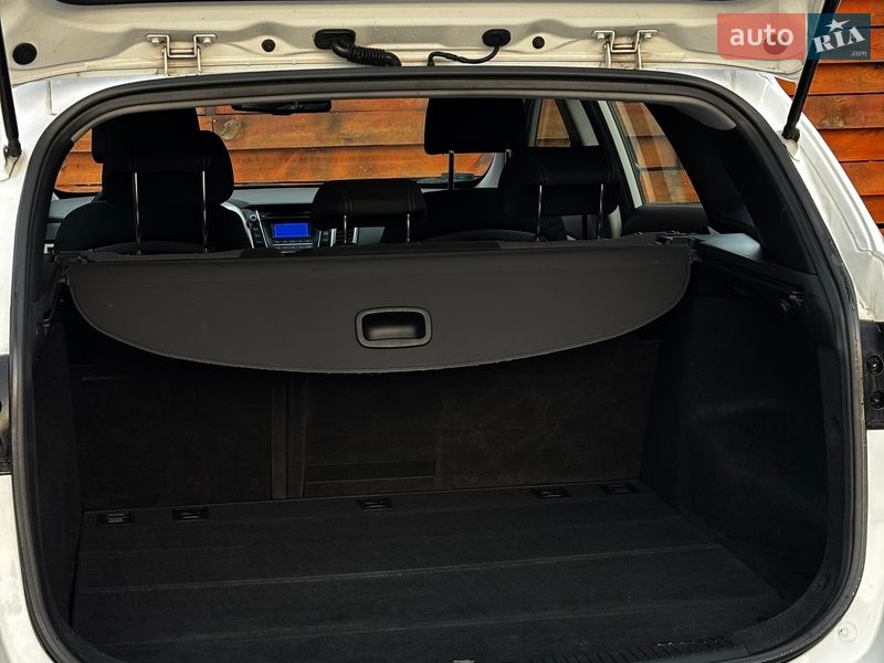 Универсал Hyundai i30 2015 в Белогородке фото 12 Универсал Hyundai i30 2015 в Белогородке