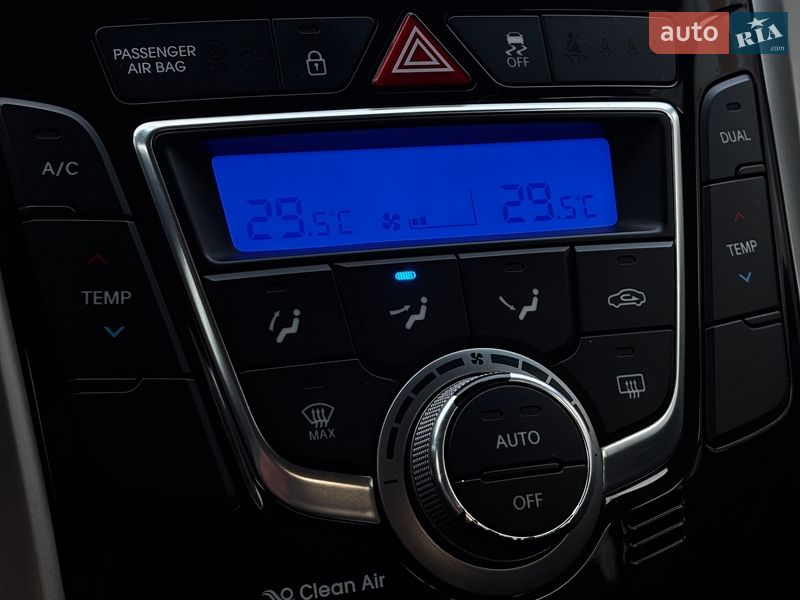 Универсал Hyundai i30 2015 в Белогородке фото 26 Универсал Hyundai i30 2015 в Белогородке