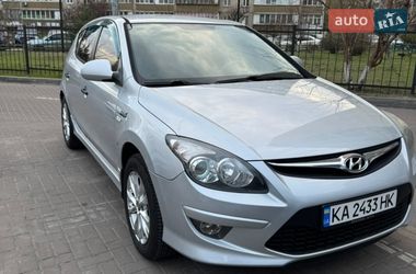 Хэтчбек Hyundai i30 2011 в Киеве