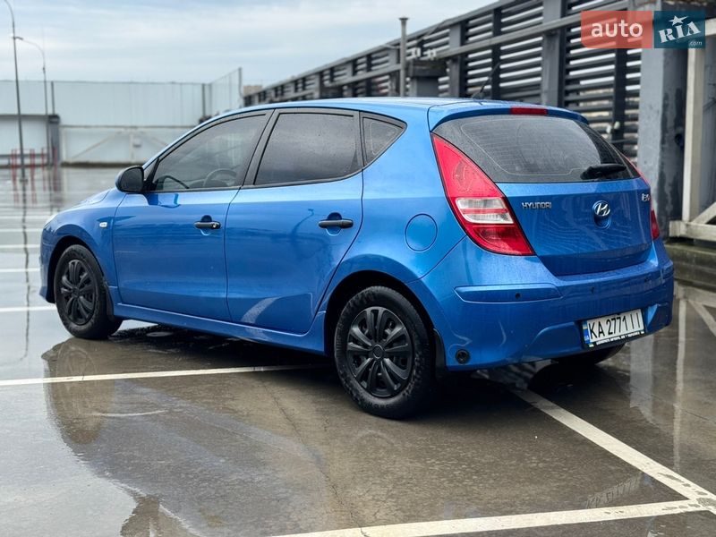 Хэтчбек Hyundai i30 2010 в Киеве