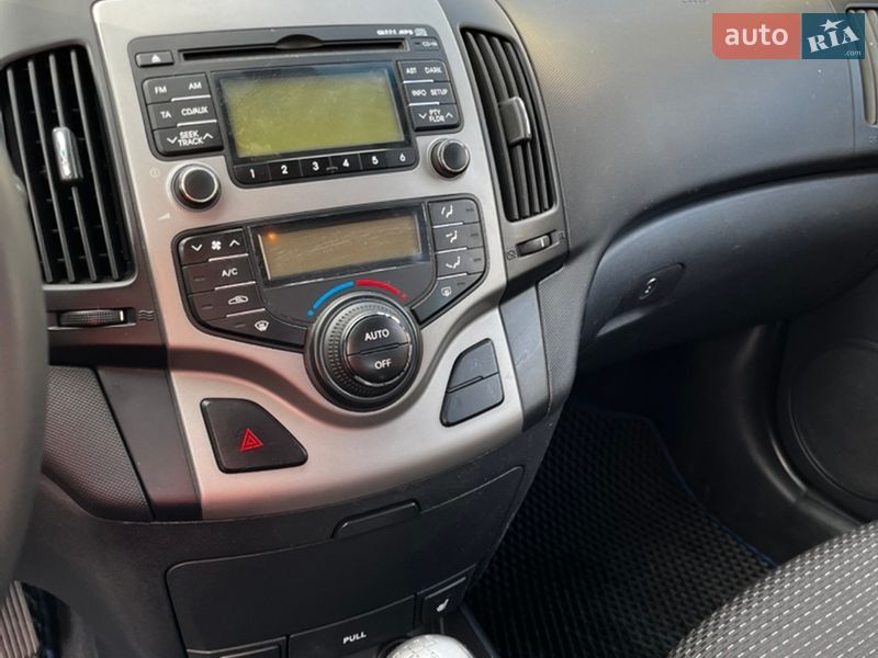 Хэтчбек Hyundai i30 2009 в Миргороде